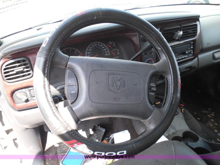 image for item I3367 2000 Dodge Durango SLT SUV