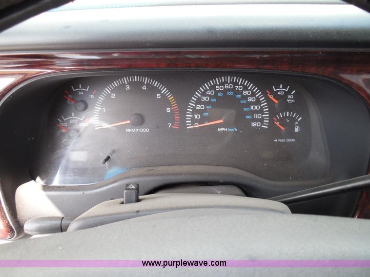 image for item I3367 2000 Dodge Durango SLT SUV