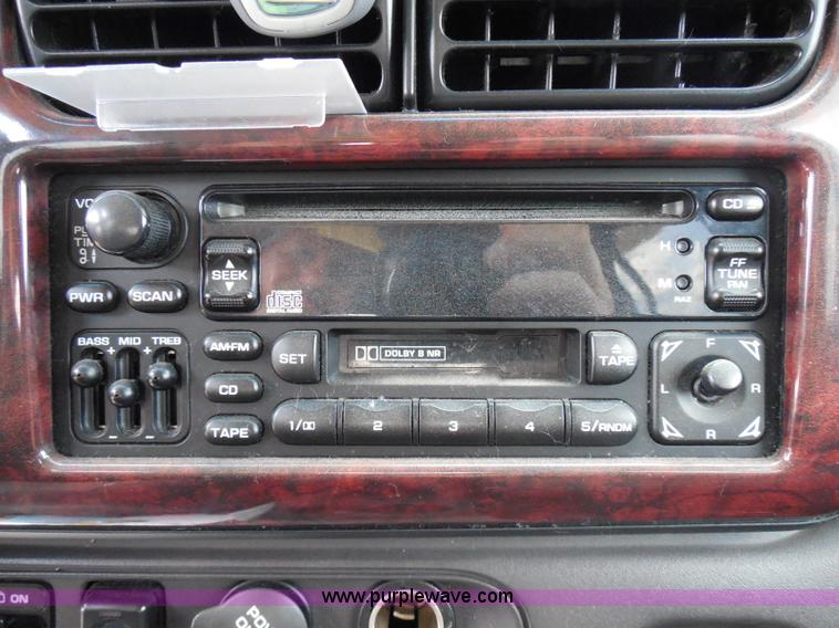 image for item I3367 2000 Dodge Durango SLT SUV