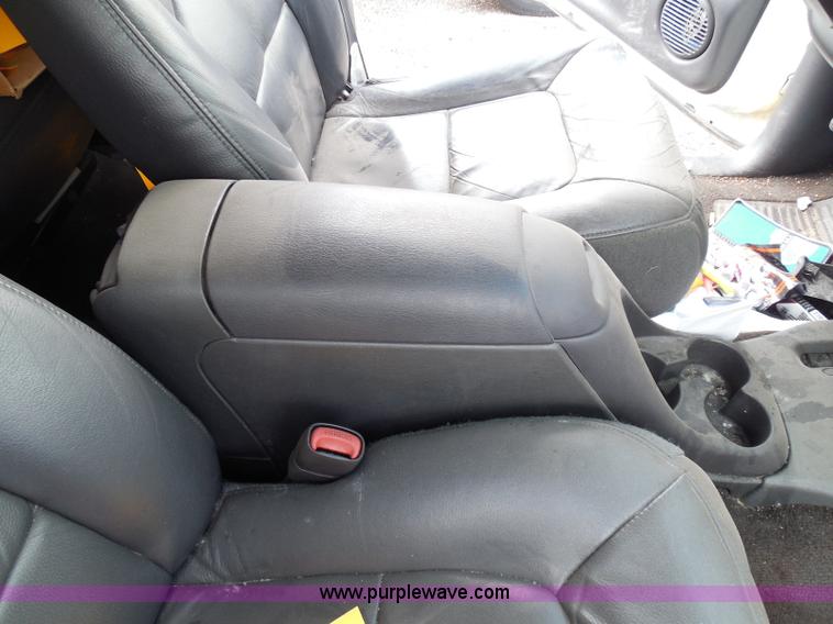 image for item I3367 2000 Dodge Durango SLT SUV