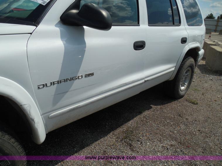 image for item I3367 2000 Dodge Durango SLT SUV