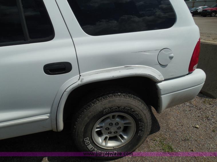 image for item I3367 2000 Dodge Durango SLT SUV
