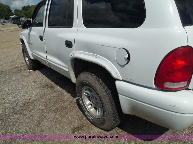 image for item I3367 2000 Dodge Durango SLT SUV