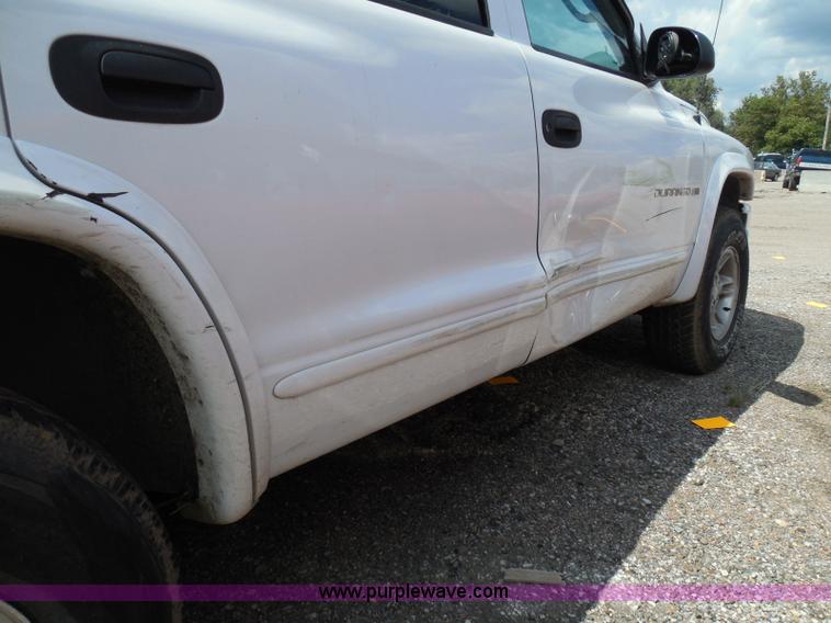 image for item I3367 2000 Dodge Durango SLT SUV