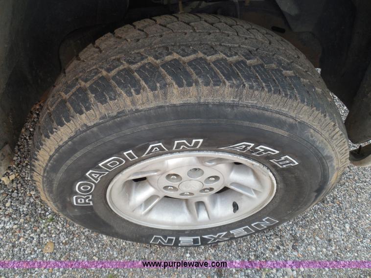 image for item I3367 2000 Dodge Durango SLT SUV