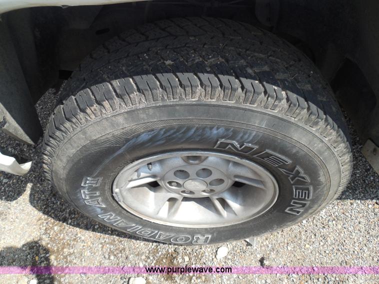 image for item I3367 2000 Dodge Durango SLT SUV