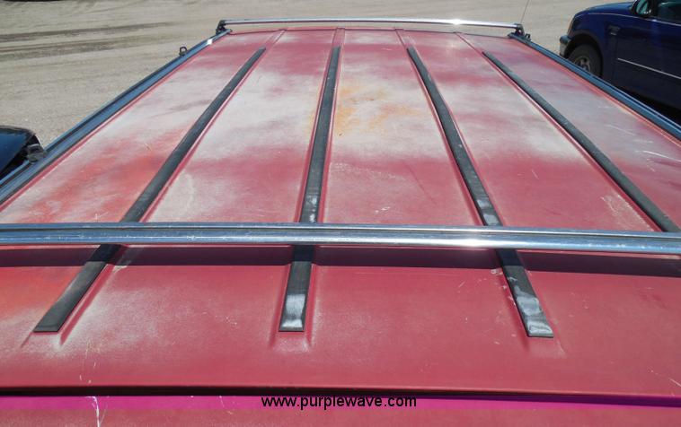 image for item I3369 1990 Jeep Cherokee Laredo SUV