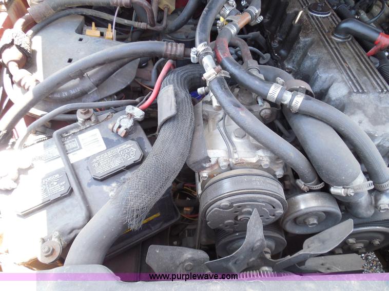 image for item I3369 1990 Jeep Cherokee Laredo SUV