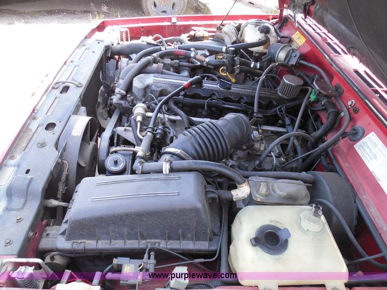 image for item I3369 1990 Jeep Cherokee Laredo SUV