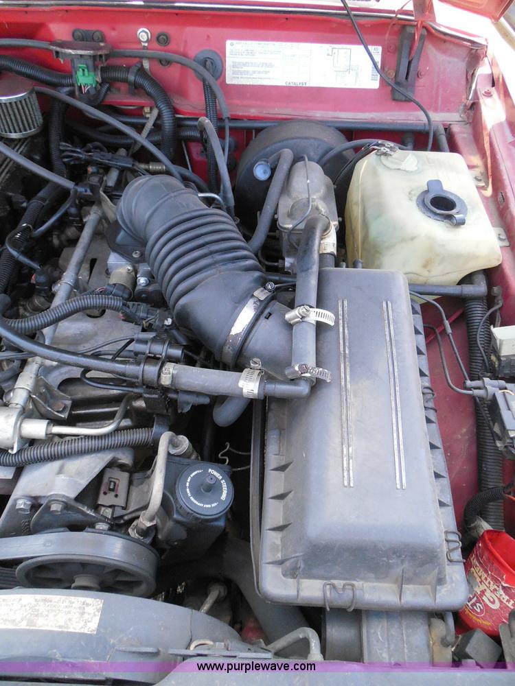 image for item I3369 1990 Jeep Cherokee Laredo SUV