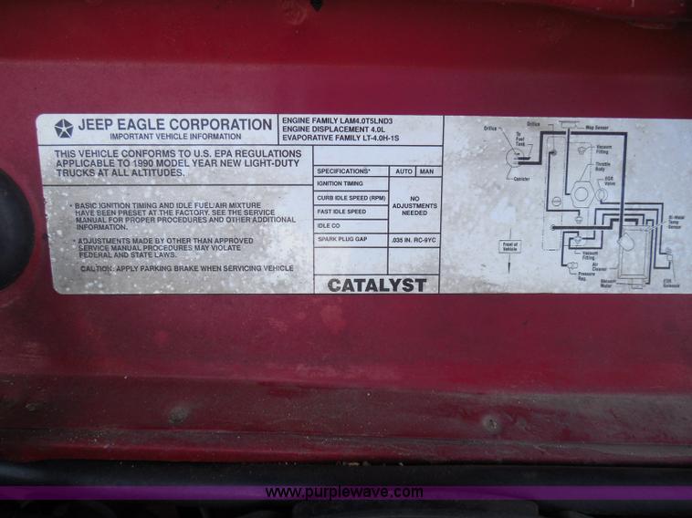 image for item I3369 1990 Jeep Cherokee Laredo SUV