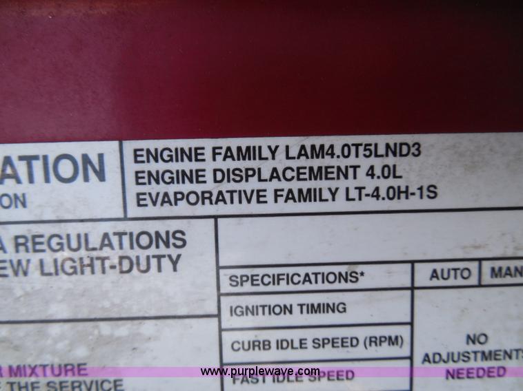 image for item I3369 1990 Jeep Cherokee Laredo SUV