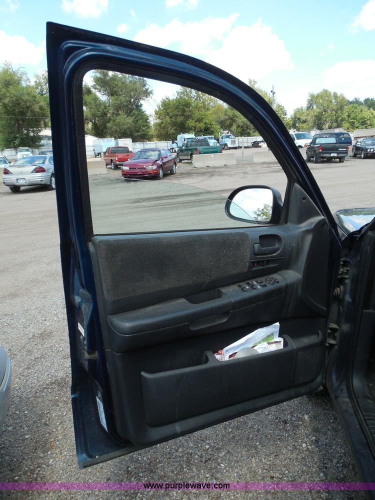 image for item I3370 2002 Dodge Durango SLT Limited Edition SUV