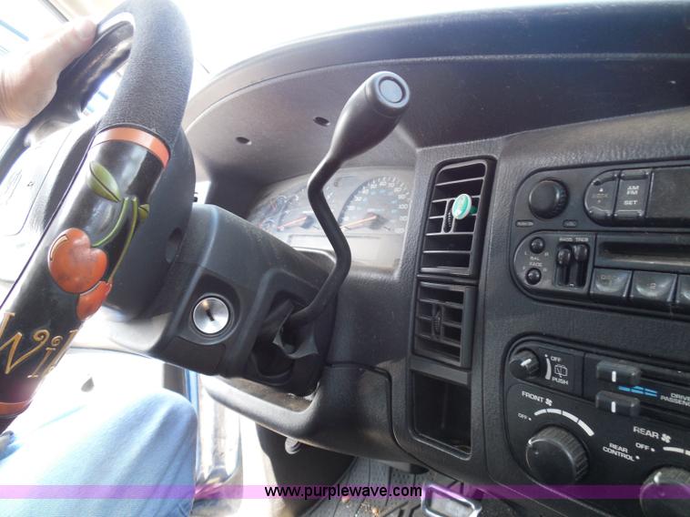 image for item I3370 2002 Dodge Durango SLT Limited Edition SUV