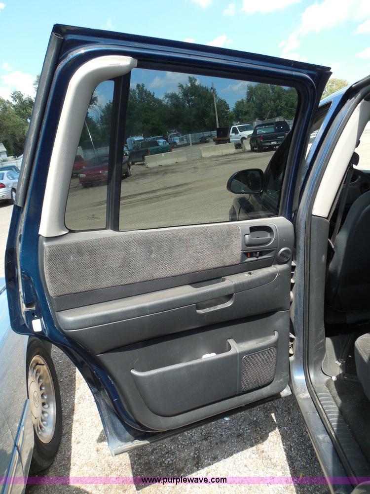 image for item I3370 2002 Dodge Durango SLT Limited Edition SUV