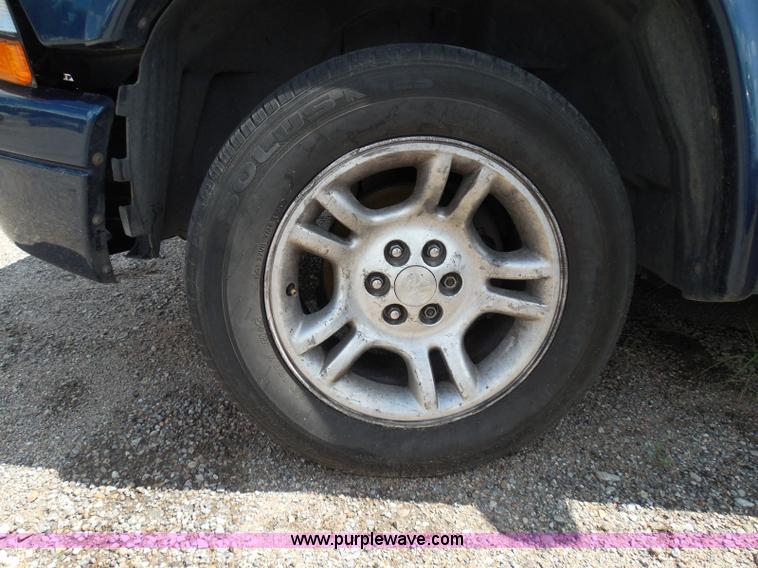 image for item I3370 2002 Dodge Durango SLT Limited Edition SUV