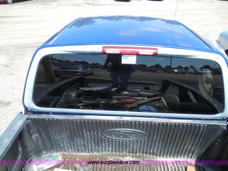 image for item I3371 1998 Ford F150 XLT SuperCab pickup truck