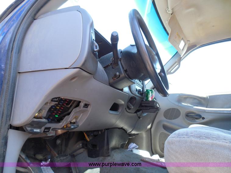 image for item I3371 1998 Ford F150 XLT SuperCab pickup truck