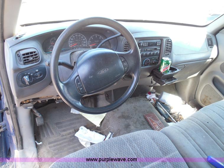 image for item I3371 1998 Ford F150 XLT SuperCab pickup truck