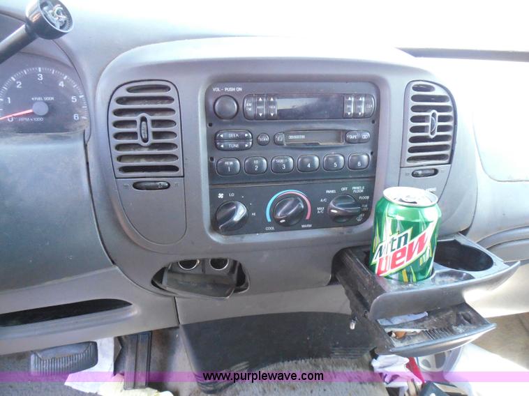 image for item I3371 1998 Ford F150 XLT SuperCab pickup truck