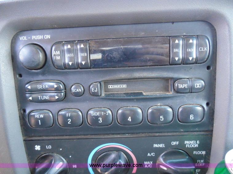 image for item I3371 1998 Ford F150 XLT SuperCab pickup truck