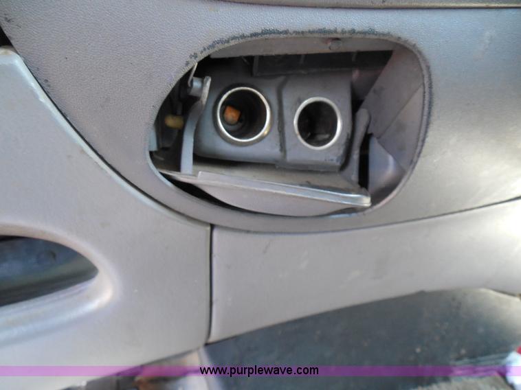 image for item I3371 1998 Ford F150 XLT SuperCab pickup truck