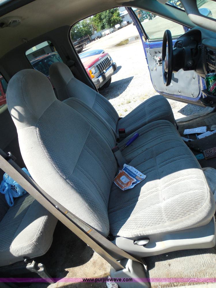 image for item I3371 1998 Ford F150 XLT SuperCab pickup truck