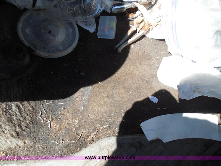 image for item I3371 1998 Ford F150 XLT SuperCab pickup truck