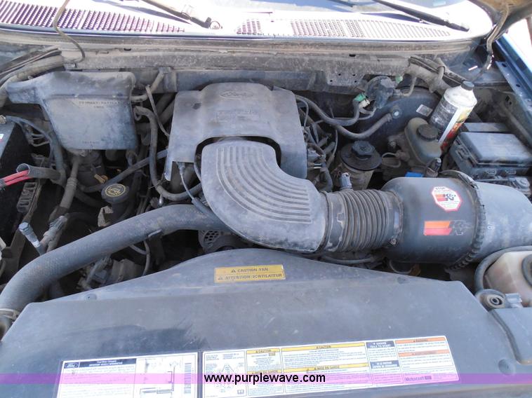 image for item I3371 1998 Ford F150 XLT SuperCab pickup truck