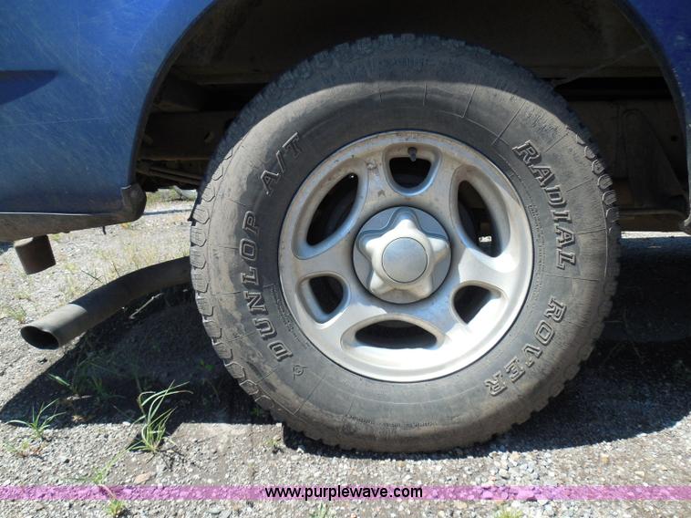 image for item I3371 1998 Ford F150 XLT SuperCab pickup truck