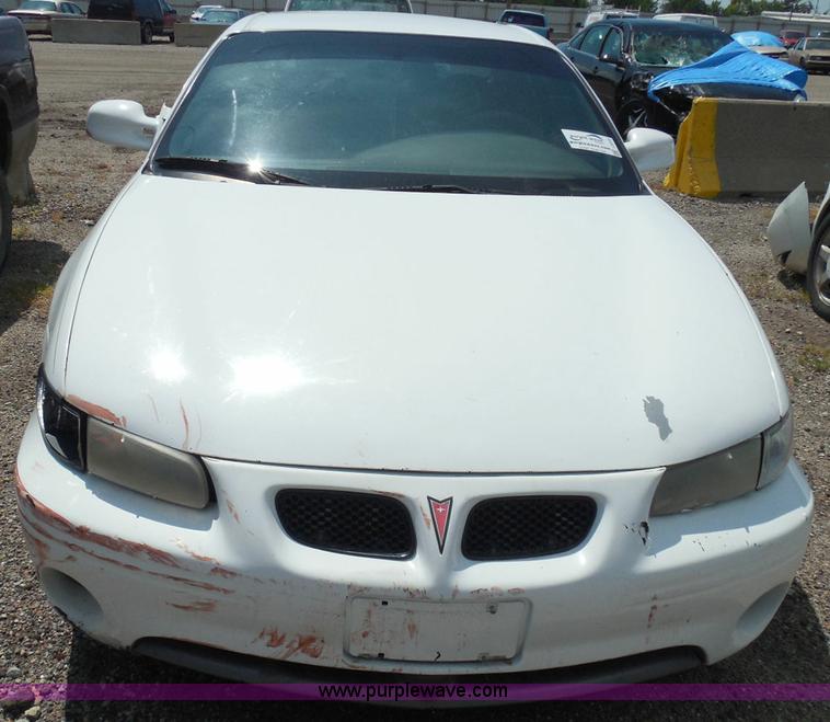 image for item I3372 2000 Pontiac Grand Prix GT