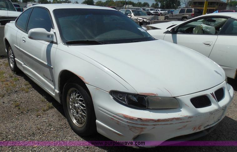 image for item I3372 2000 Pontiac Grand Prix GT