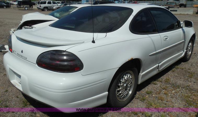 image for item I3372 2000 Pontiac Grand Prix GT