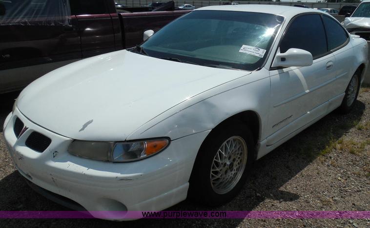 image for item I3372 2000 Pontiac Grand Prix GT