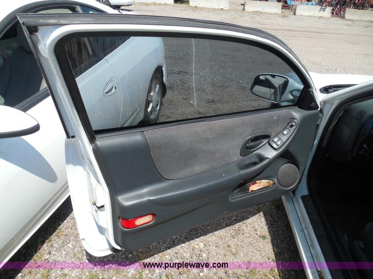 image for item I3372 2000 Pontiac Grand Prix GT