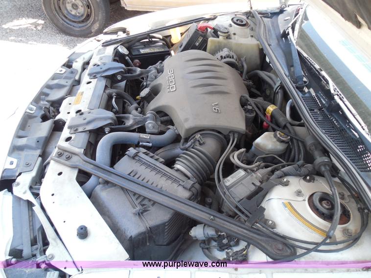 image for item I3372 2000 Pontiac Grand Prix GT