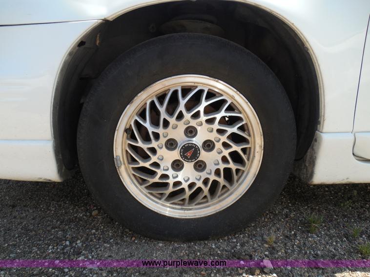 image for item I3372 2000 Pontiac Grand Prix GT