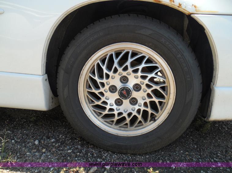 image for item I3372 2000 Pontiac Grand Prix GT