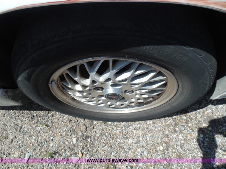 image for item I3372 2000 Pontiac Grand Prix GT