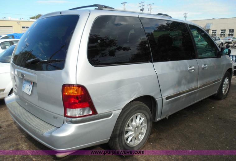 image for item I3390 2000 Ford Windstar SE van