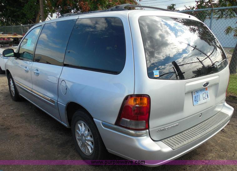 image for item I3390 2000 Ford Windstar SE van