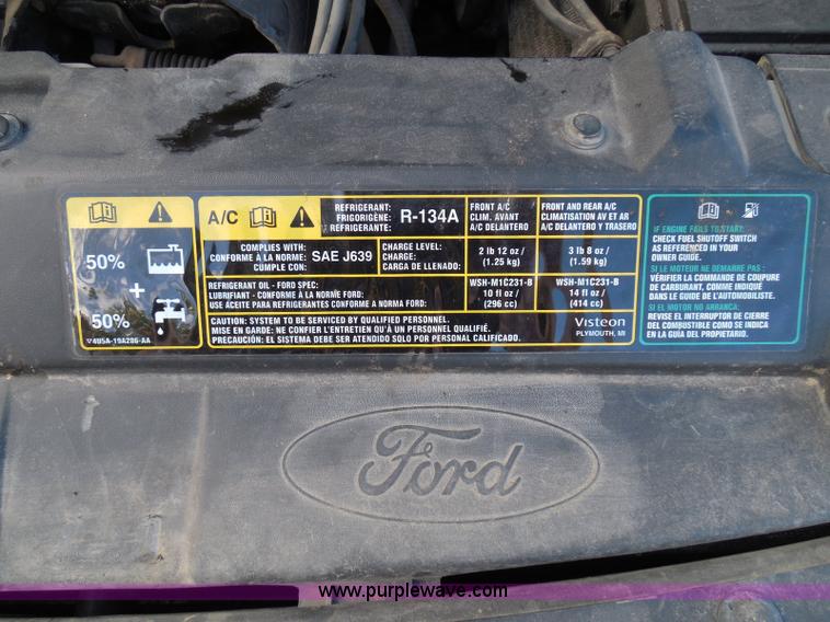 image for item I3390 2000 Ford Windstar SE van
