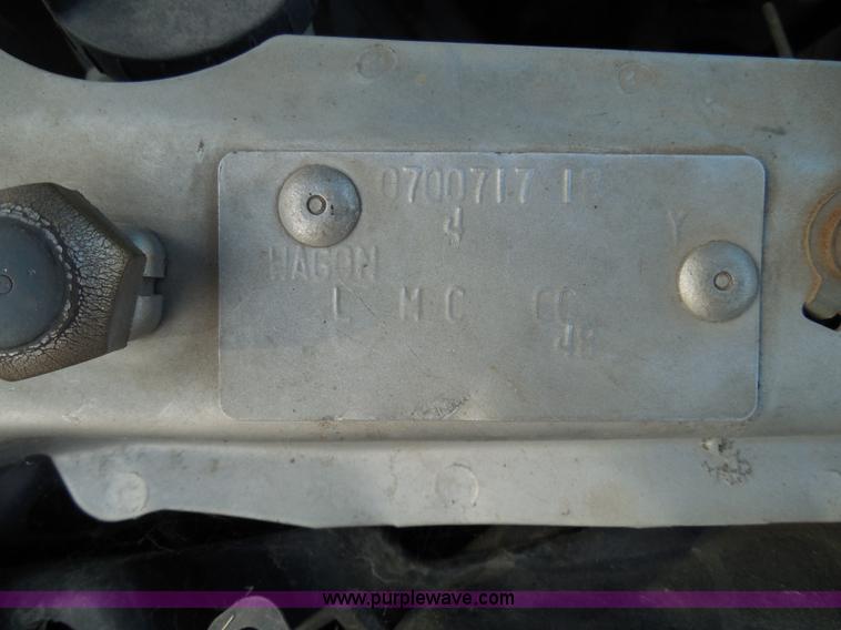 image for item I3390 2000 Ford Windstar SE van