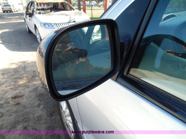 image for item I3390 2000 Ford Windstar SE van