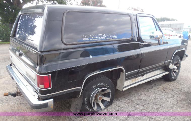 image for item I3391 1989 Chevrolet Blazer SUV