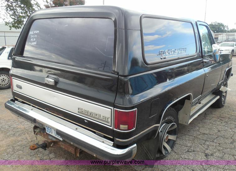 image for item I3391 1989 Chevrolet Blazer SUV