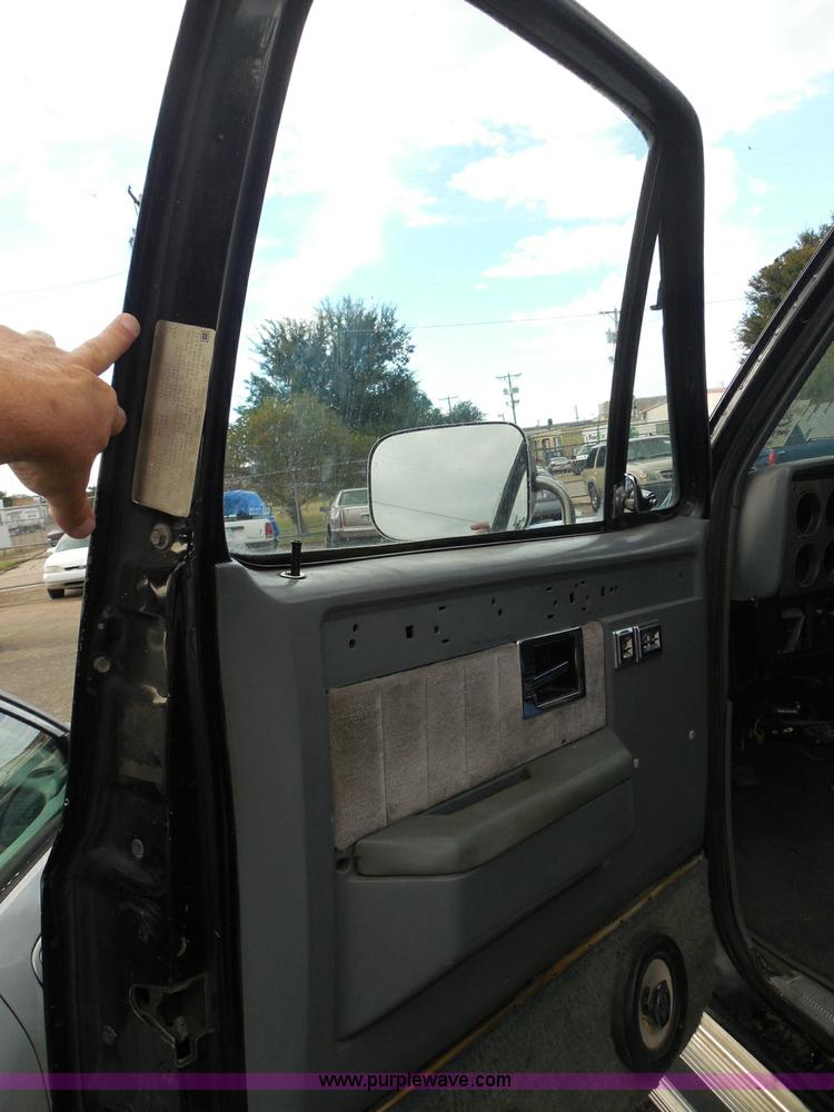 image for item I3391 1989 Chevrolet Blazer SUV