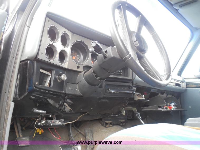 image for item I3391 1989 Chevrolet Blazer SUV