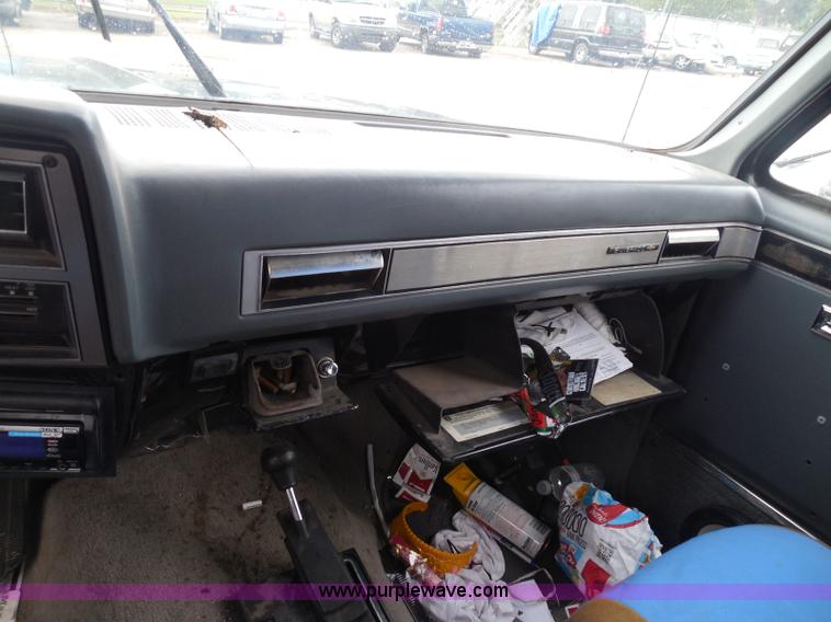 image for item I3391 1989 Chevrolet Blazer SUV