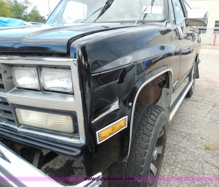 image for item I3391 1989 Chevrolet Blazer SUV